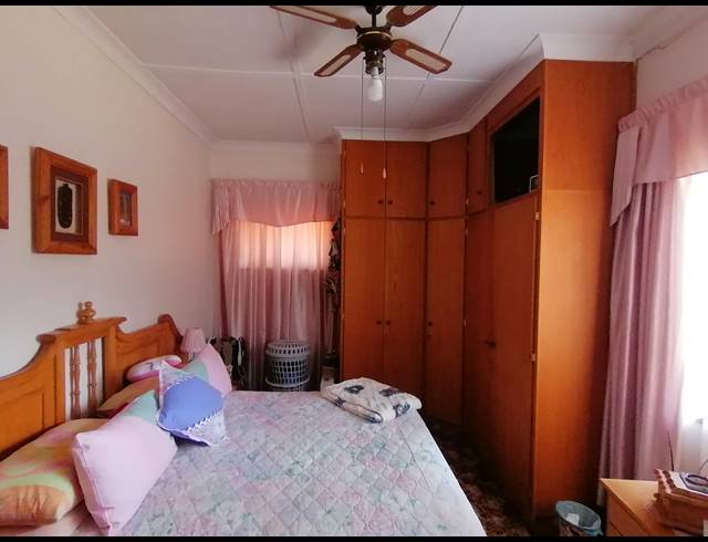3 BEDROOM FREESTANDING SOLD IN STILFONTEIN EXT 3